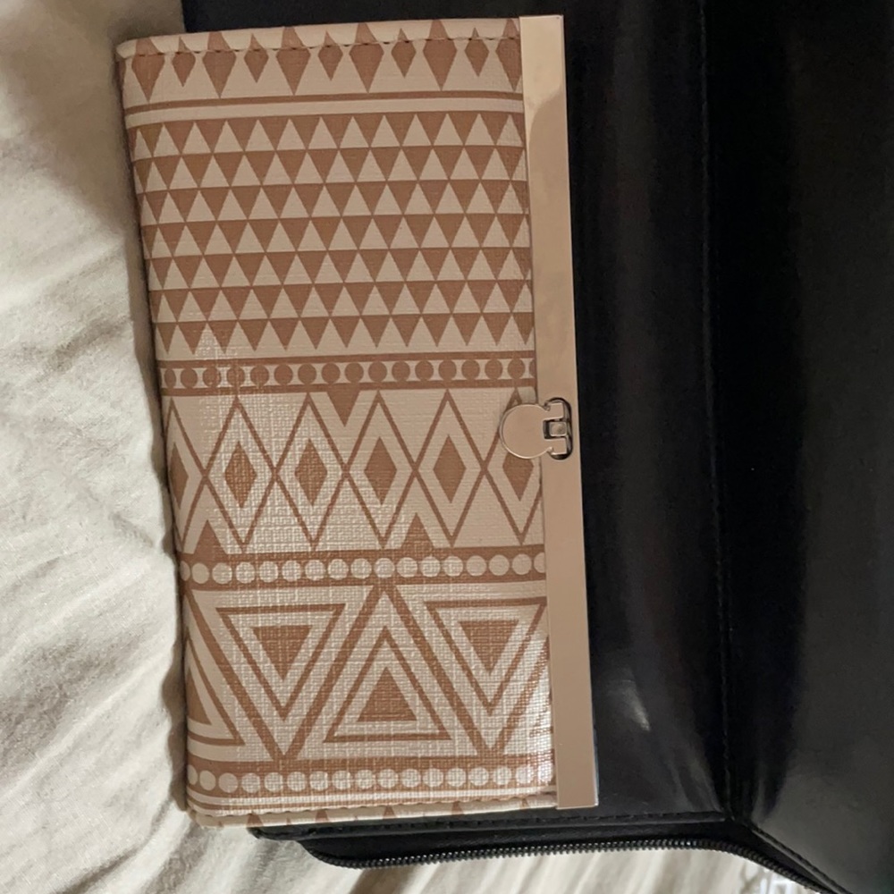 Clutch purse